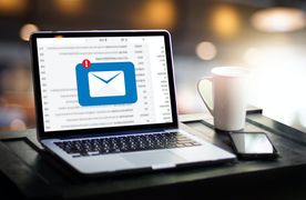 ROW-15-email-marketing-templates PC affiche e-mail